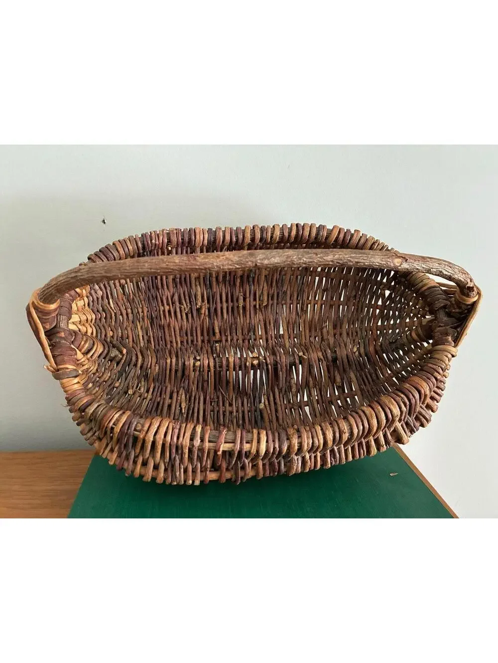 Vintage Handwoven Buttocks Basket – Primitive Rib Willow Gathering Basket